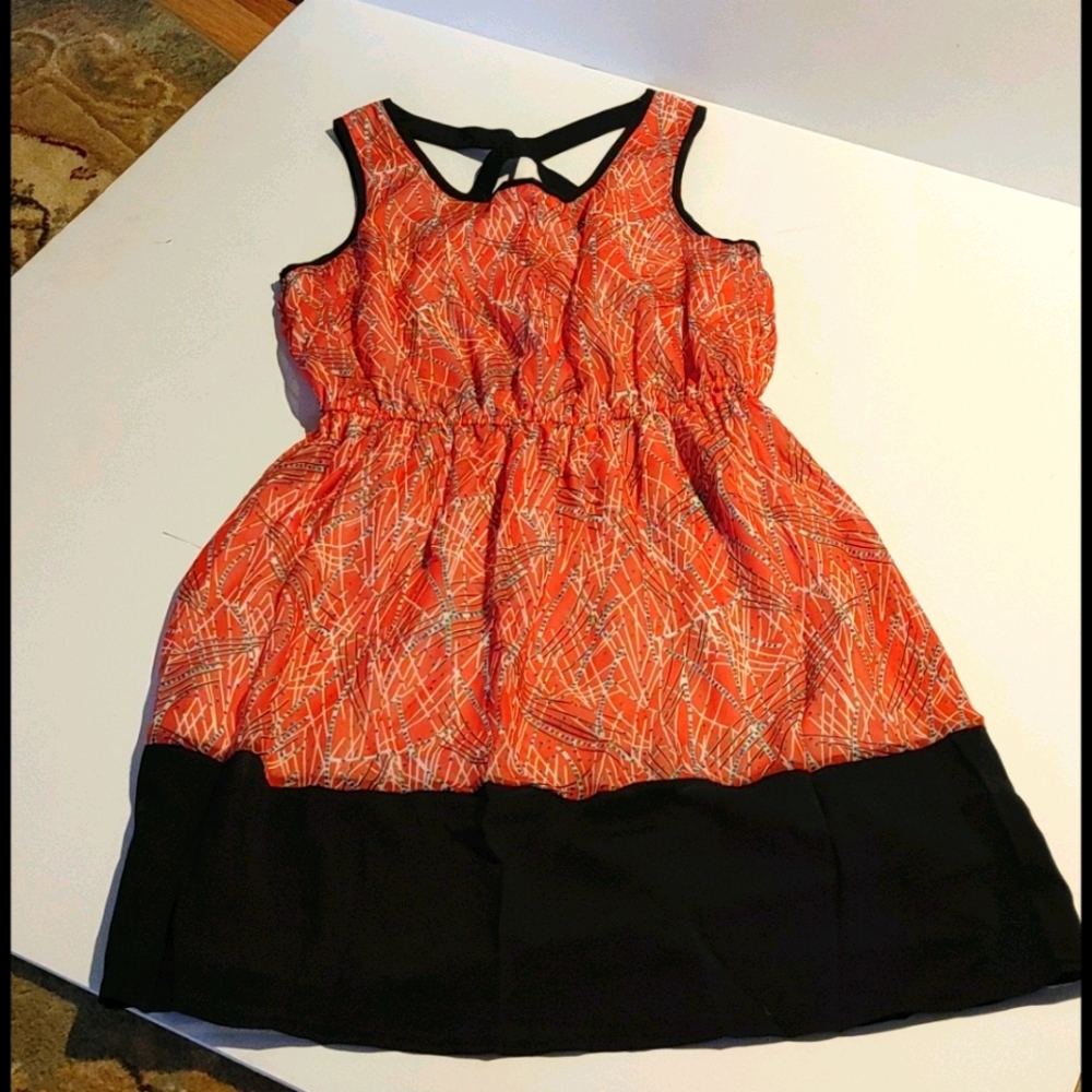 Ya Los Angeles Dress size M Cross Straps in back